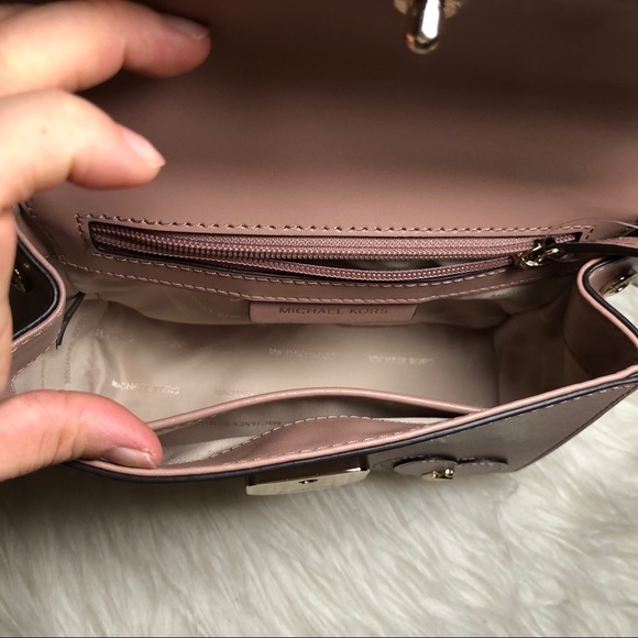 Brand new Michael kors text polished crossbody bag - Picture 8 of 8